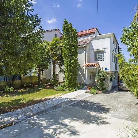 Apartman Laurus Малинска Экстерьер фото