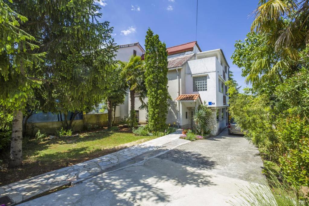Apartman Laurus Малинска Экстерьер фото