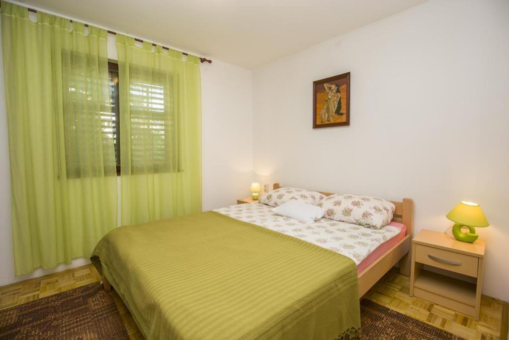 Apartman Laurus Малинска Экстерьер фото
