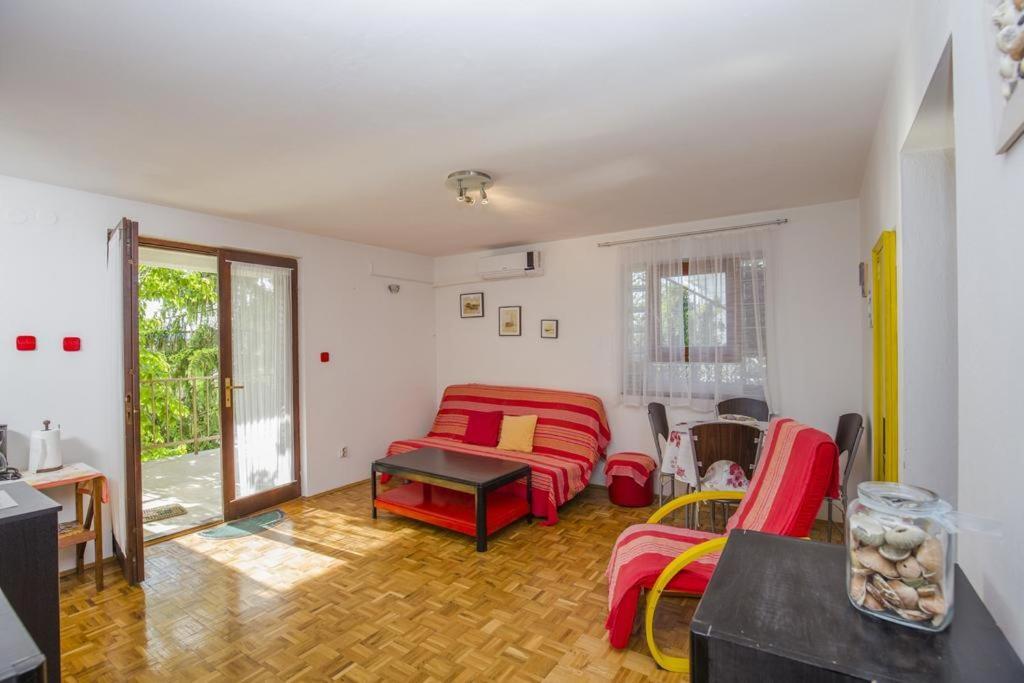 Apartman Laurus Малинска Экстерьер фото