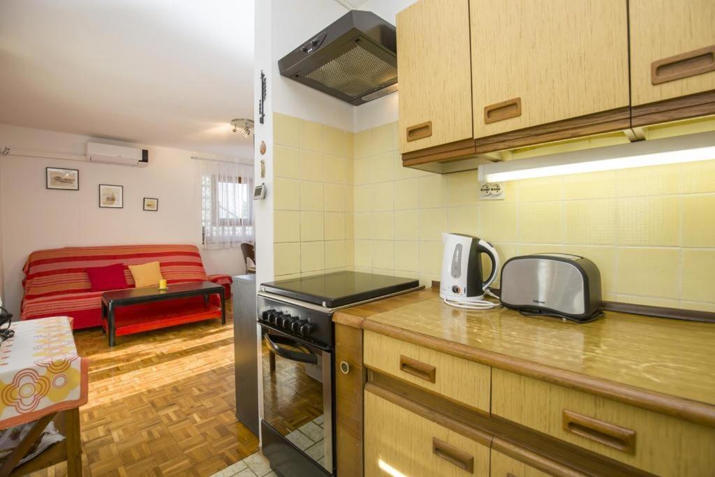 Apartman Laurus Малинска Экстерьер фото