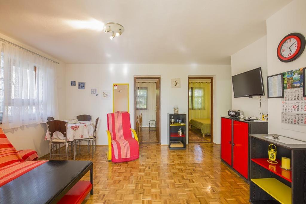 Apartman Laurus Малинска Экстерьер фото